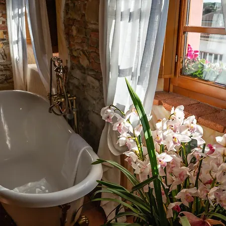 Bed & Breakfast Luxury Corte Di Re Artu Lucca
