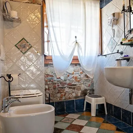 Bed & Breakfast Luxury Corte Di Re Artu 2*