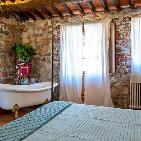 Bed & Breakfast Luxury Corte Di Re Artu 2*