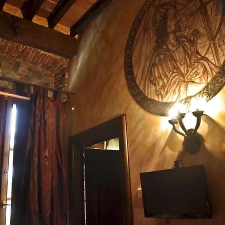 Luxury Corte Di Re Artu Bed & Breakfast 2*